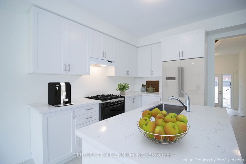 204 Rosanne Circ S, Wasaga Beach, L9Z 0N3 | Image 2