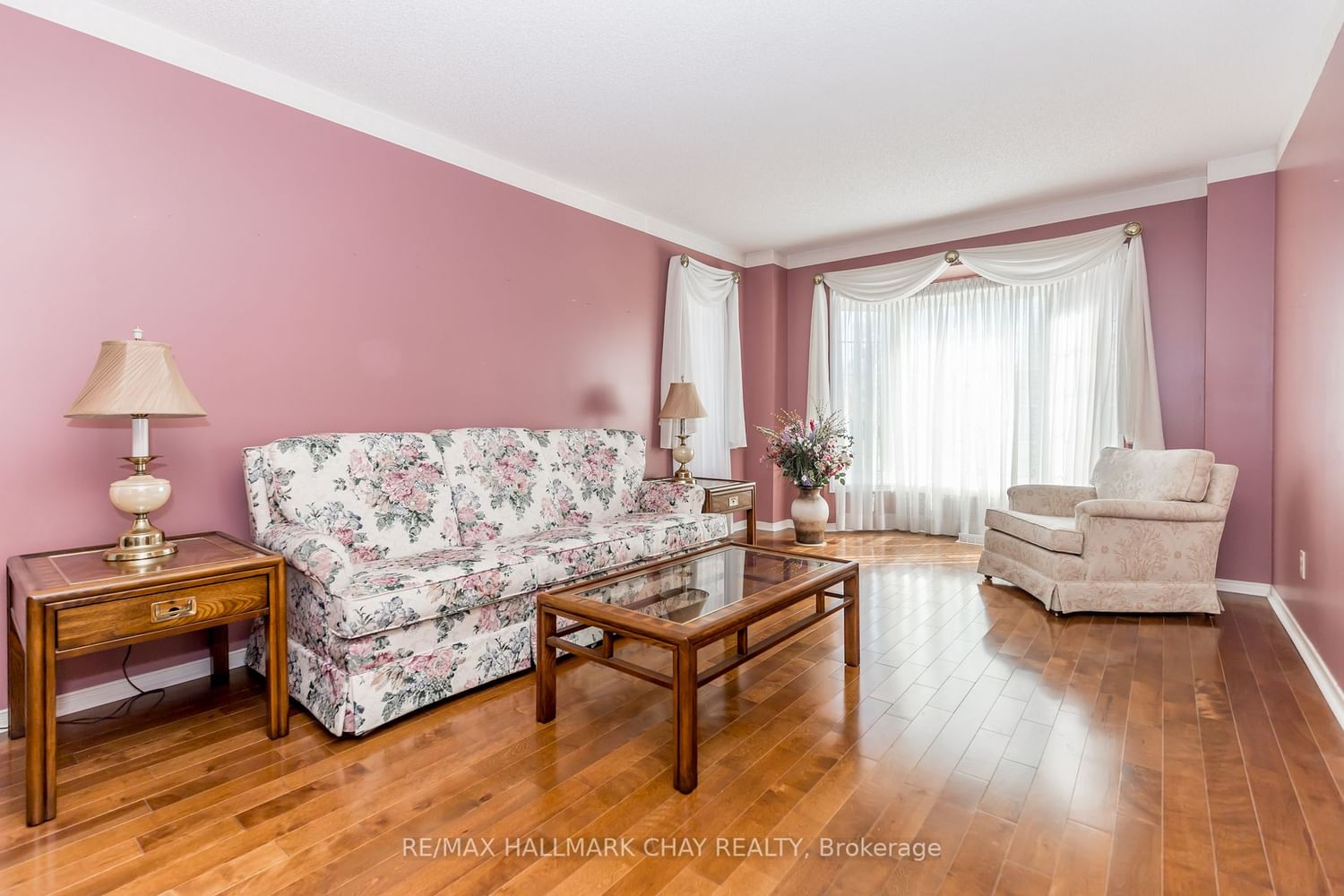 Listing Image 5