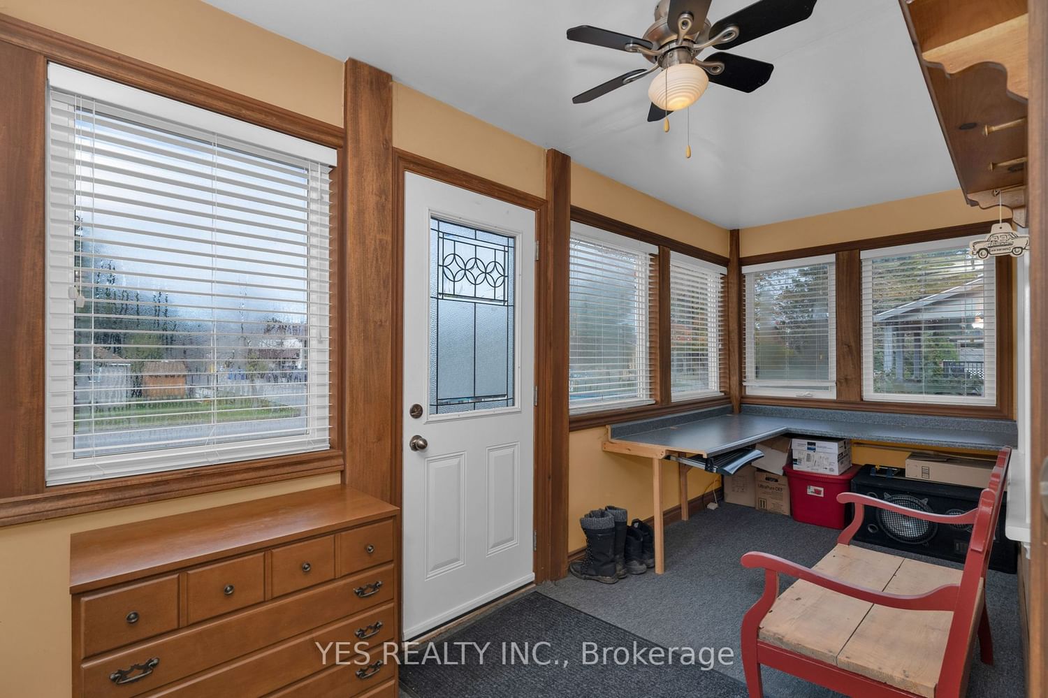 Listing Image 5