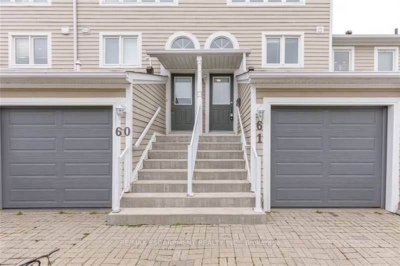 61 Cranberry Surf, Collingwood, L9Y 5C4 | Image 2