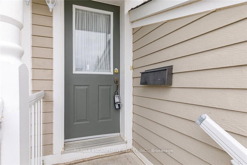 61 Cranberry Surf, Collingwood, L9Y 5C4 | Image 3