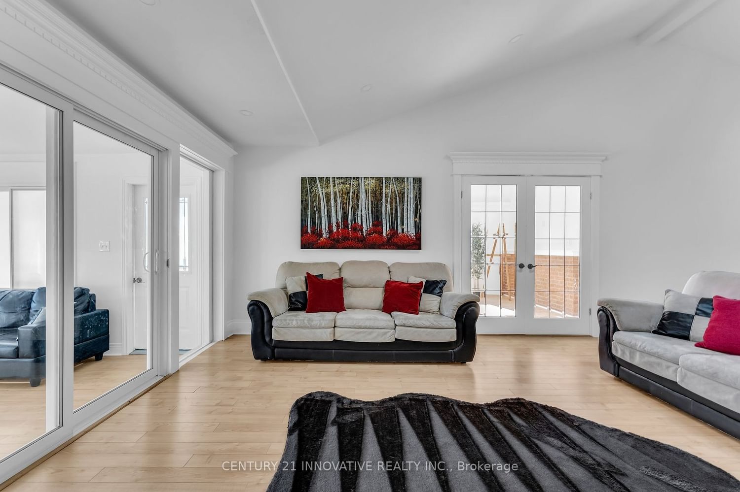 Listing Image 7