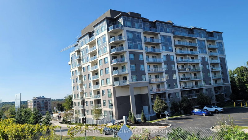 1111 - 58 Lakeside Terr, Barrie, L4M 0L5 | Image 2