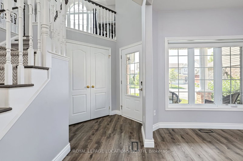 325 Holden St, Collingwood, L9Y 0E3 | Image 2