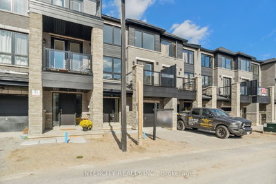 Townhouse sold at 28 Spry Lane, Barrie, Ontario, L9J 0N6 - Innis-Shore - MLS: S7247988