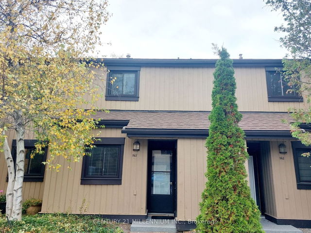 163 Escarpment Crescent