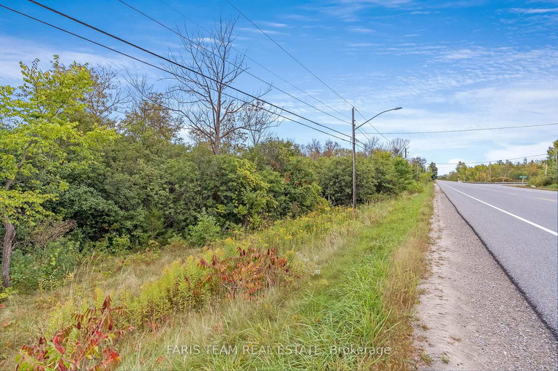 9746 Beachwood Rd, Collingwood, L9Y 3Z1 | Image 3