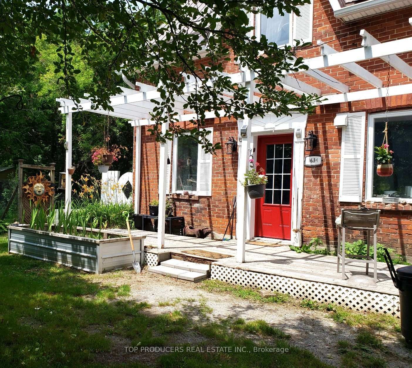 Listing Image 4