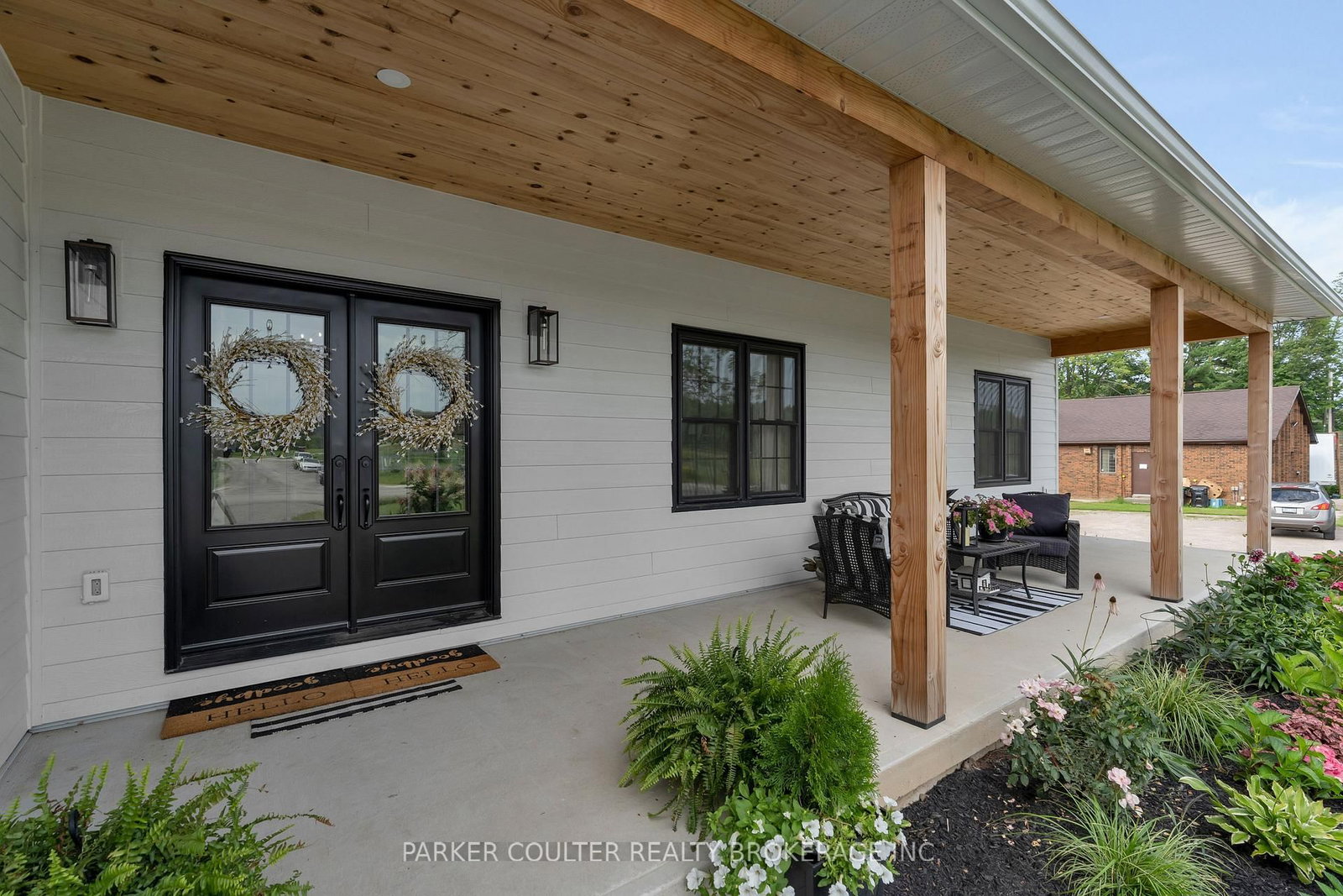 Listing Image 6