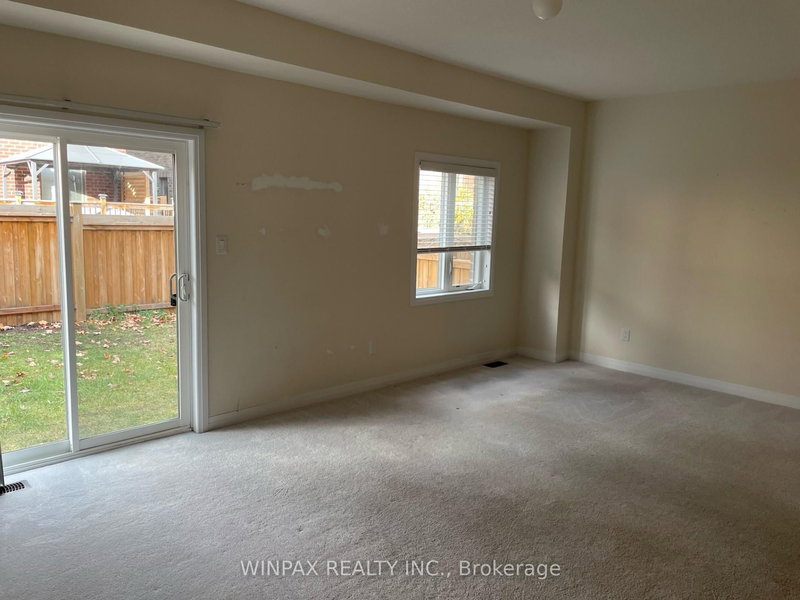 8 Bedford Estates Cres, Barrie, L4N 9K6 | Image 2