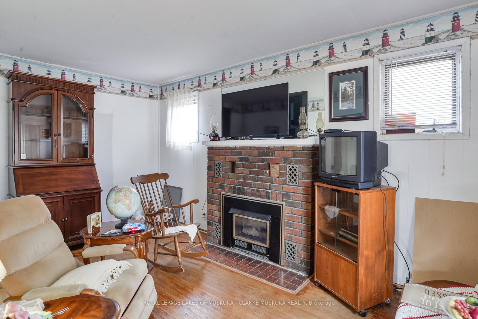 Listing Image 7