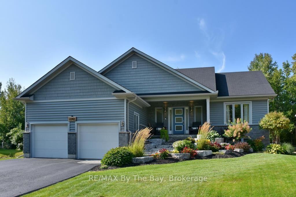 Listing photo 2