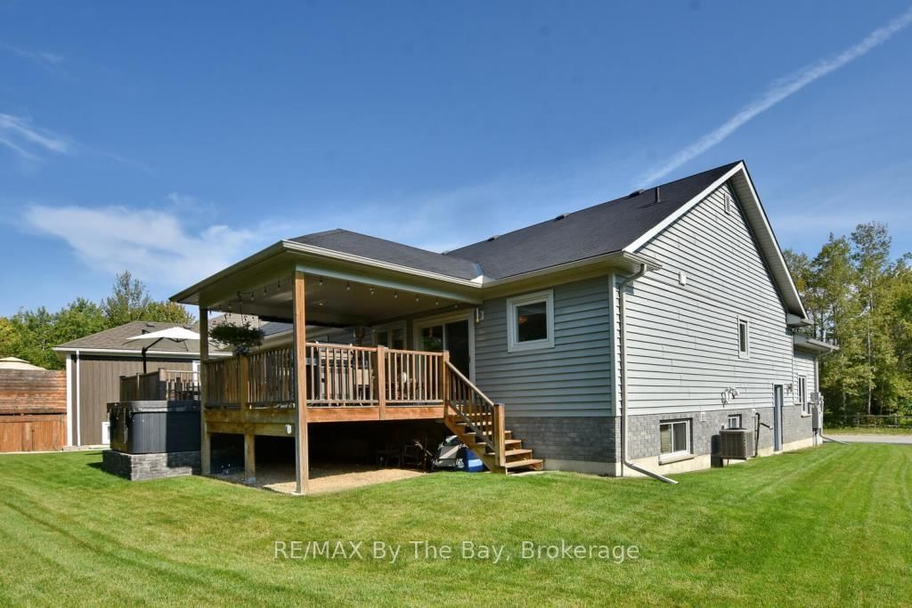 Listing Image 6