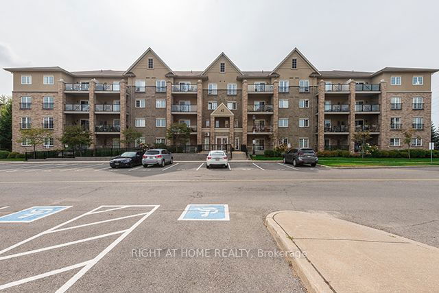 410 - 41 Ferndale Drive