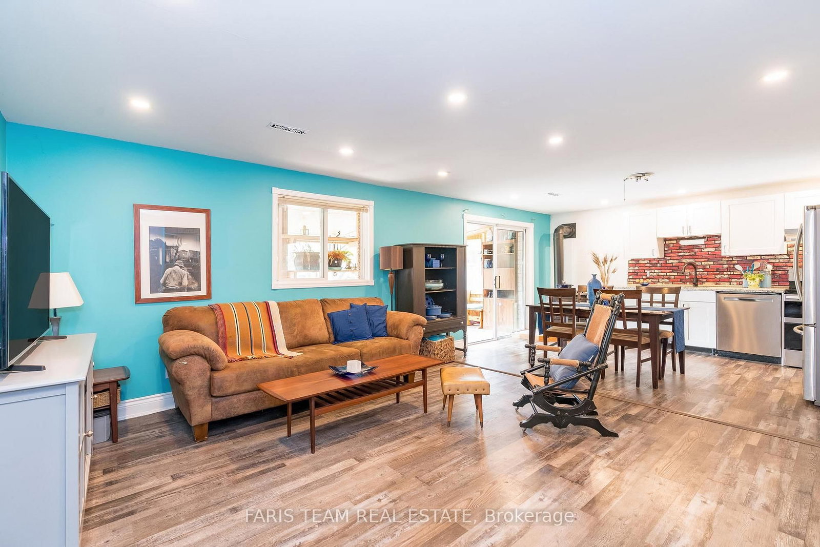 Listing Image 22