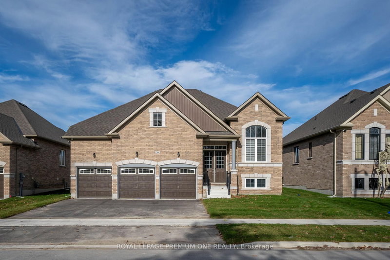 244 Ramblewood Dr, Wasaga Beach, L9Z 0L5 | Image 2