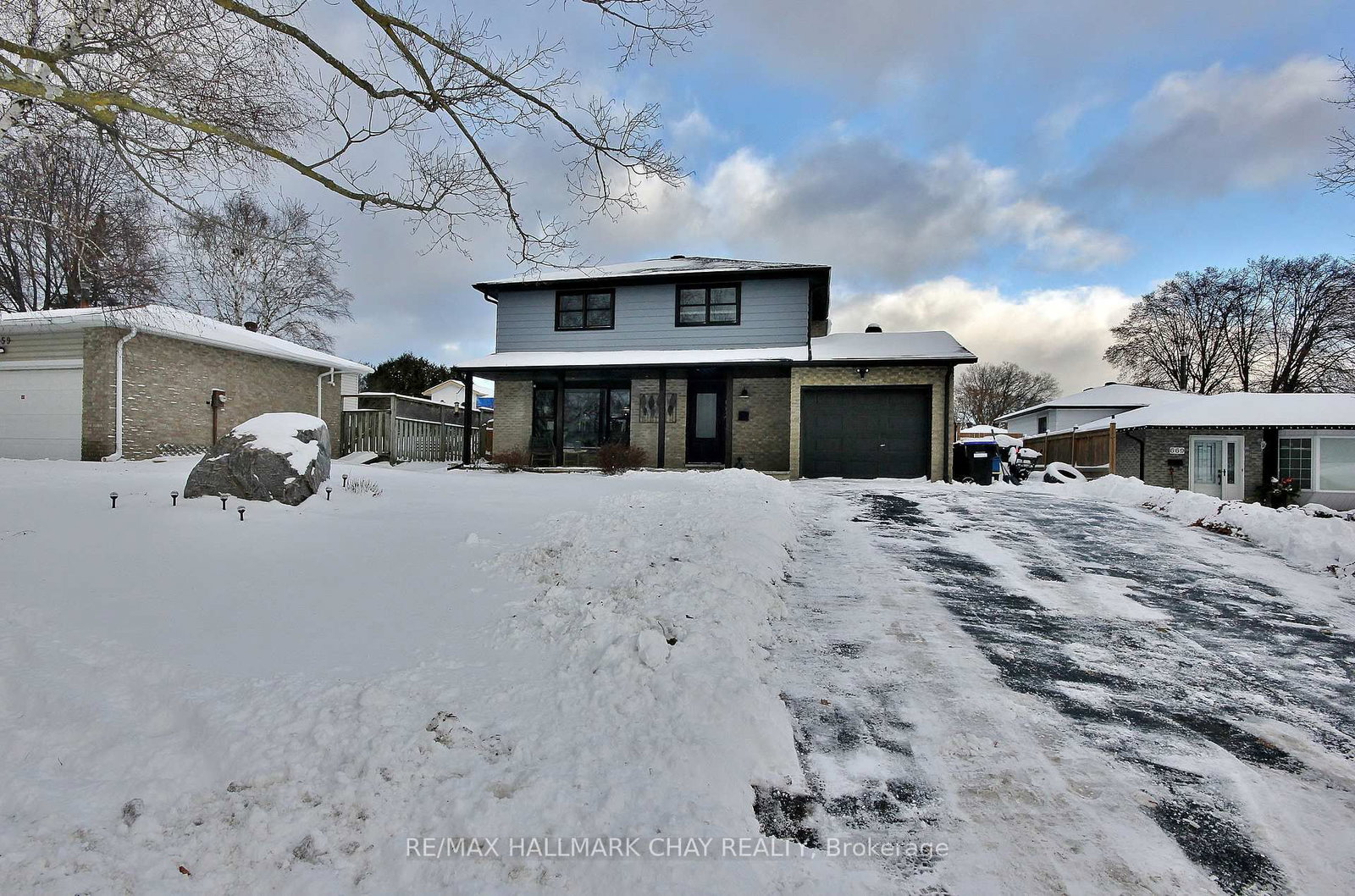 Listing photo 2