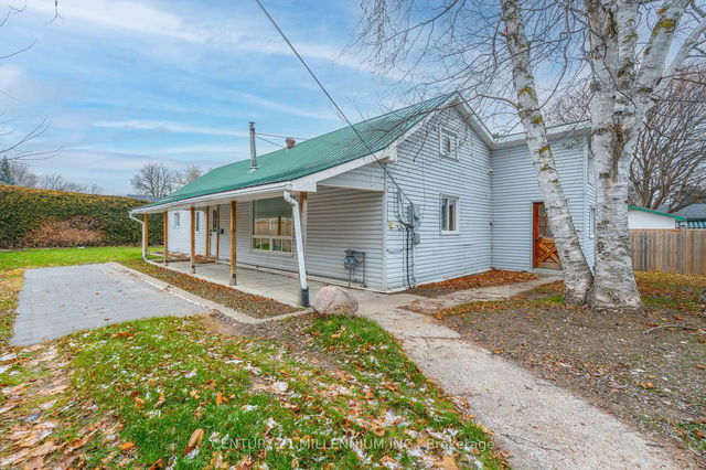 237 Simcoe Street