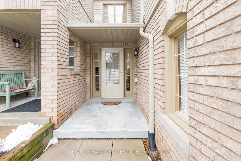 3 - 492 Laclie St, Orillia, L3V 7V2 | Image 3