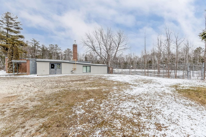 3267 MOSLEY St, Wasaga Beach, L9Z 1V2 | Image 3