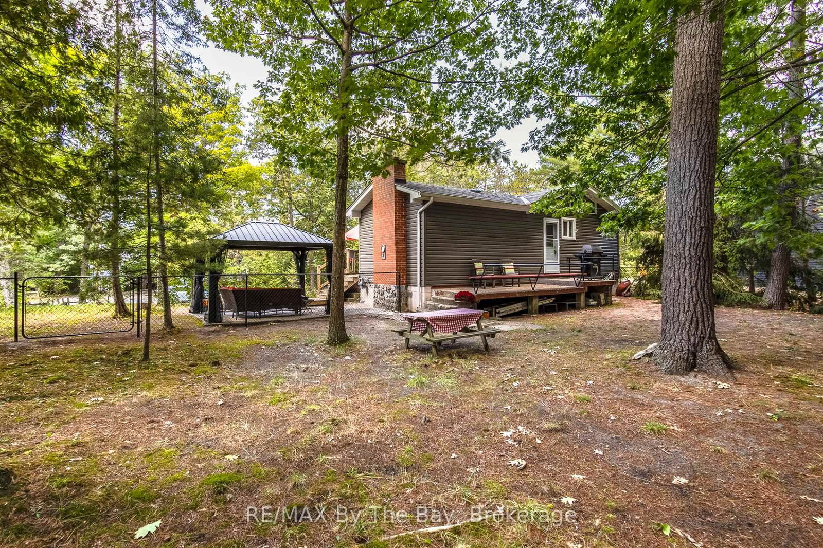 Listing Image 7