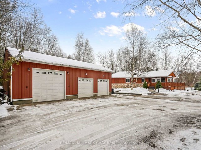 6561 Sunnidale Conc 2 Road