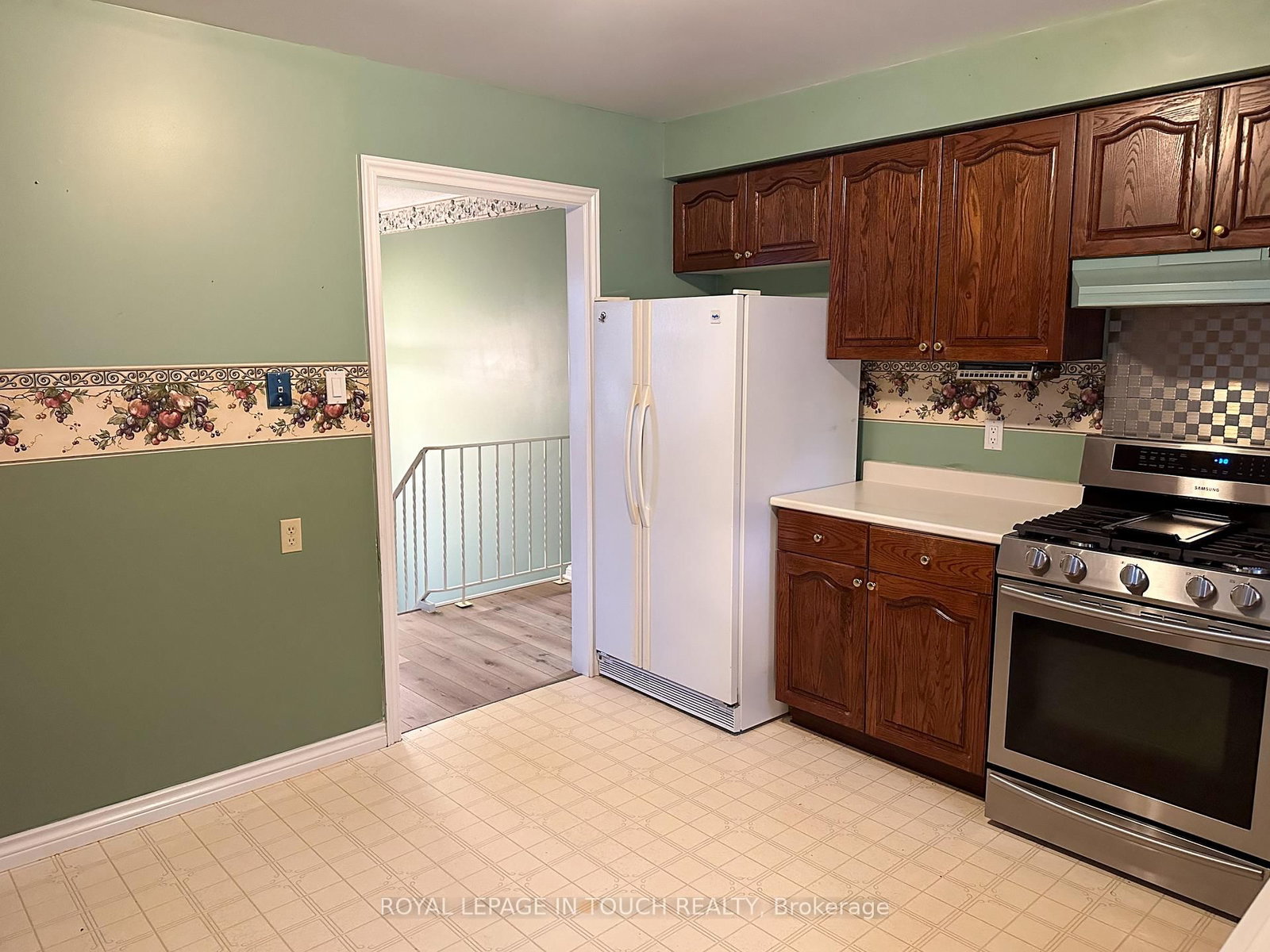 Listing Image 7