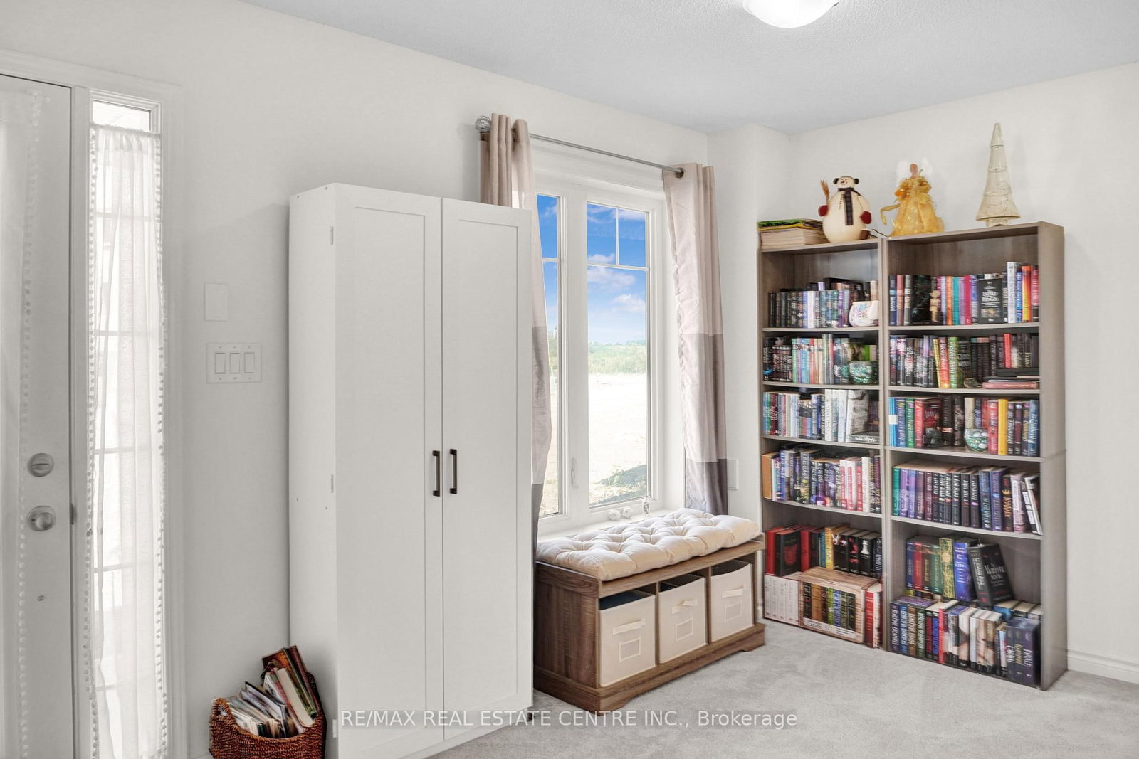 Listing Image 7