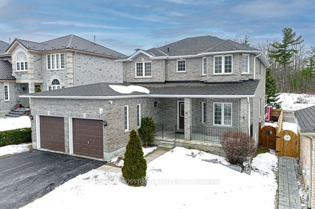 home for sale on 41 Pinecliff Crescent
