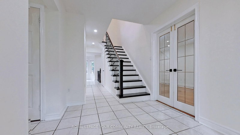 63 Falling Brook Dr, Barrie, L4N 7E8 | Image 3