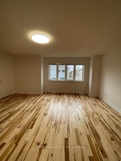 47 Autumn Dr, Wasaga Beach, L9Z 0K7 | Image 2