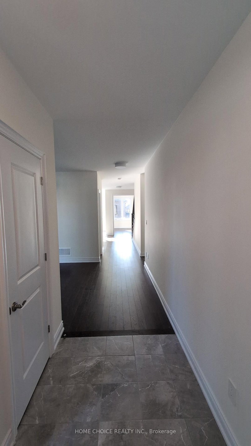 112 Bearberry Rd, Springwater, L9X 2C8 | Image 3