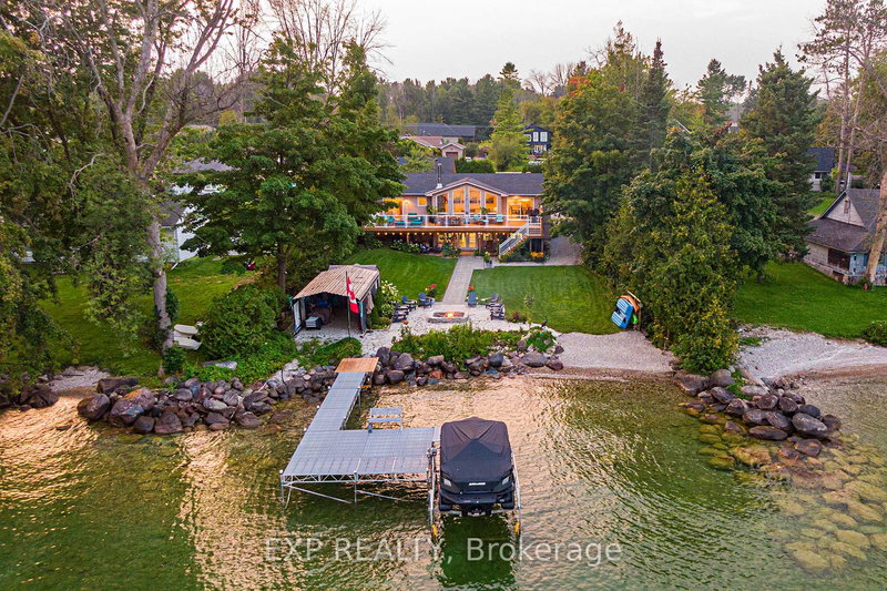 95 Lakeshore Rd E, Oro-Medonte, L0L 2E0 | Image 3