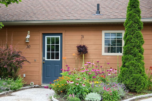 30 Cabin Crescent
