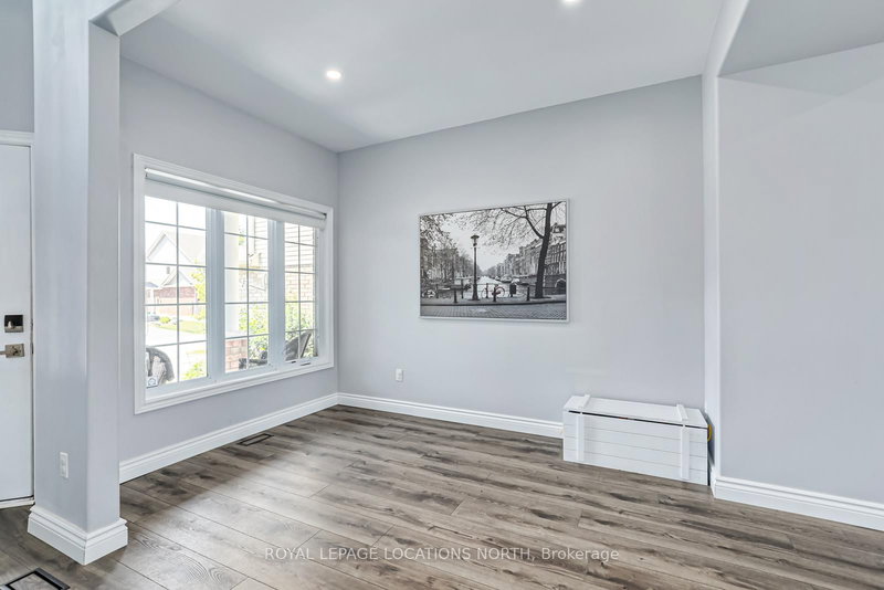 325 Holden St, Collingwood, L9Y 0E3 | Image 3