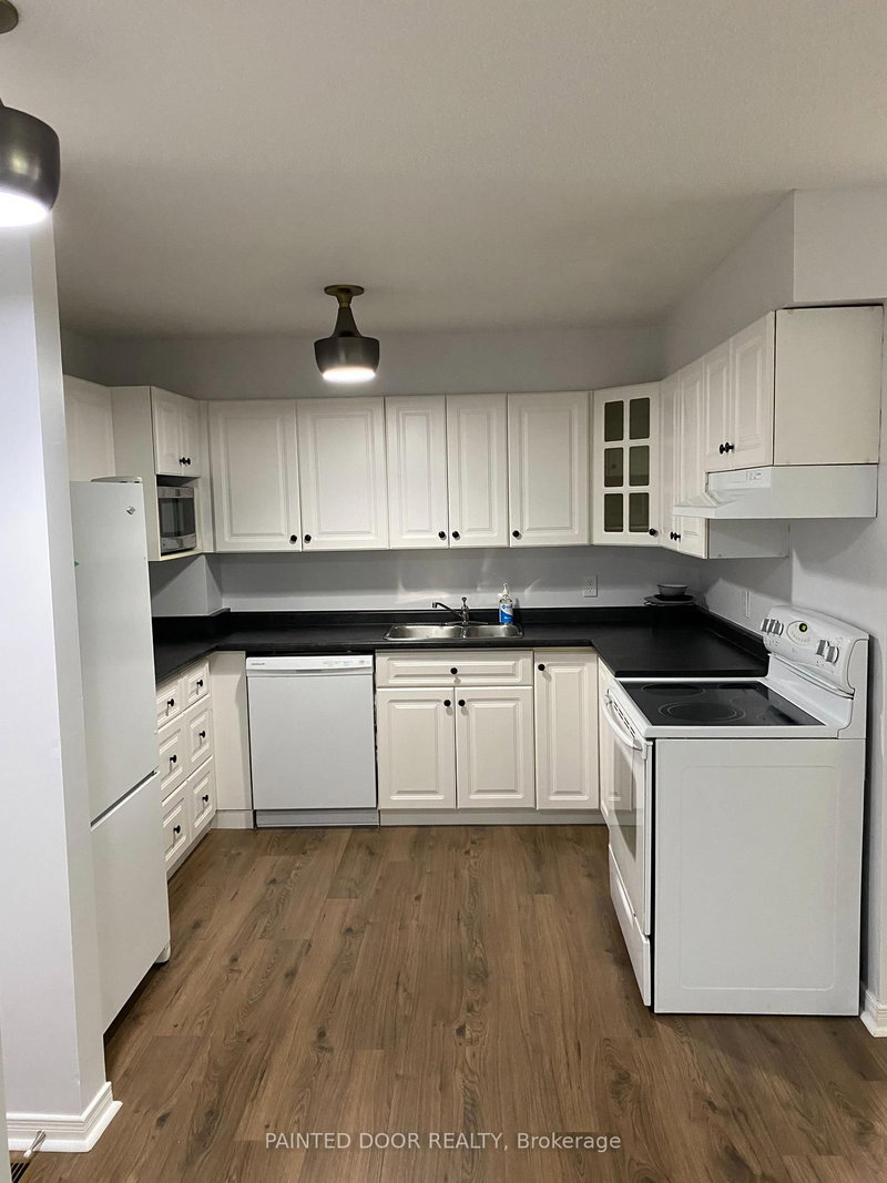 212 - 126 Bell Farm Rd, Barrie, L4M 6J3 | Image 2