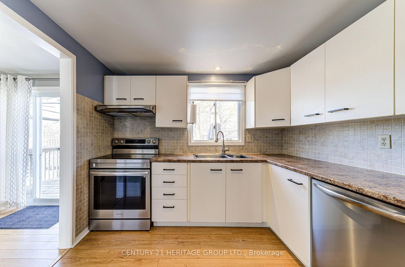 Listing Image 13