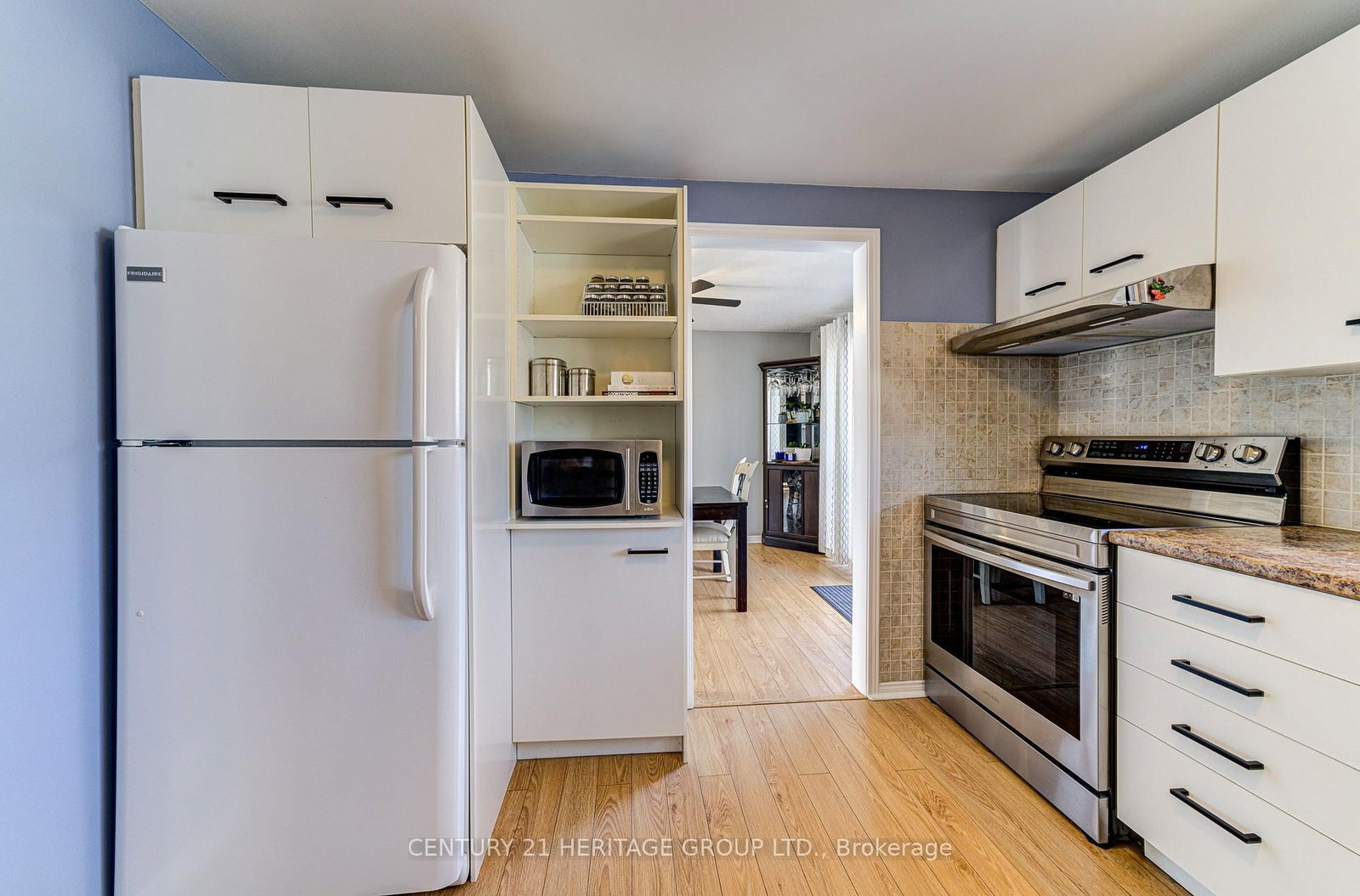 Listing Image 14