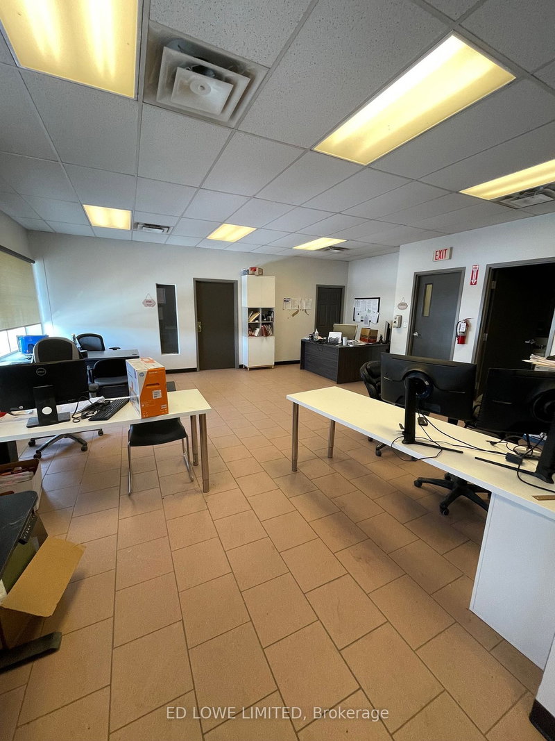 69 Saunders Rd, Barrie, L4N 9A7 | Image 3