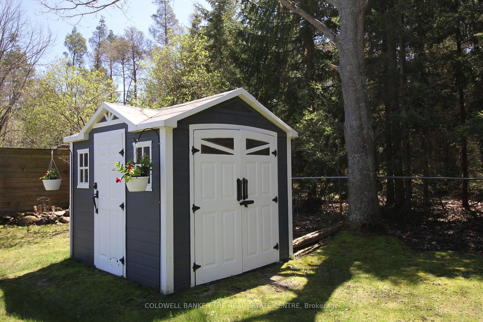 Listing Image 9