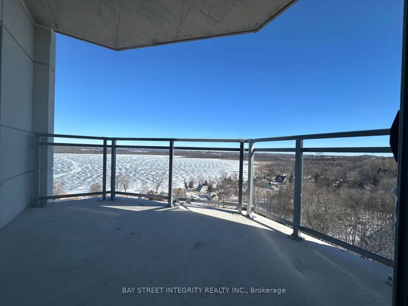 home for lease on 1006-56 Lakeside Terrace