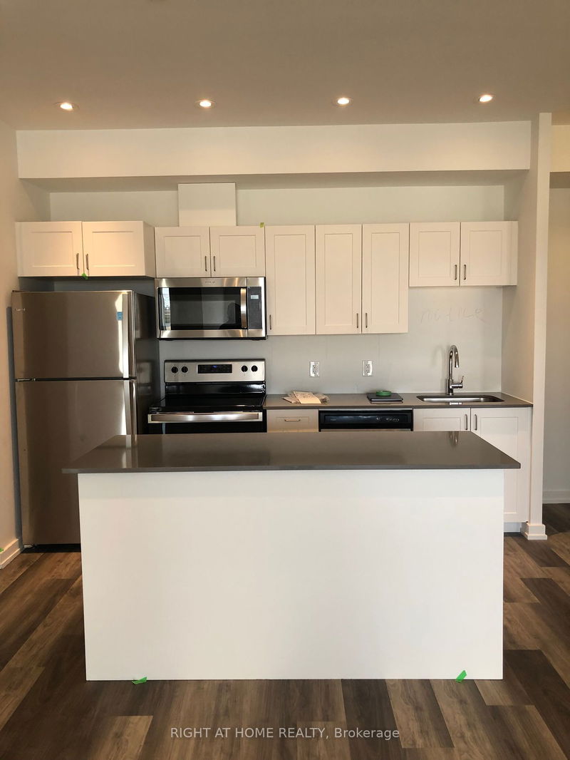 home for lease on 320-430 Essa Road