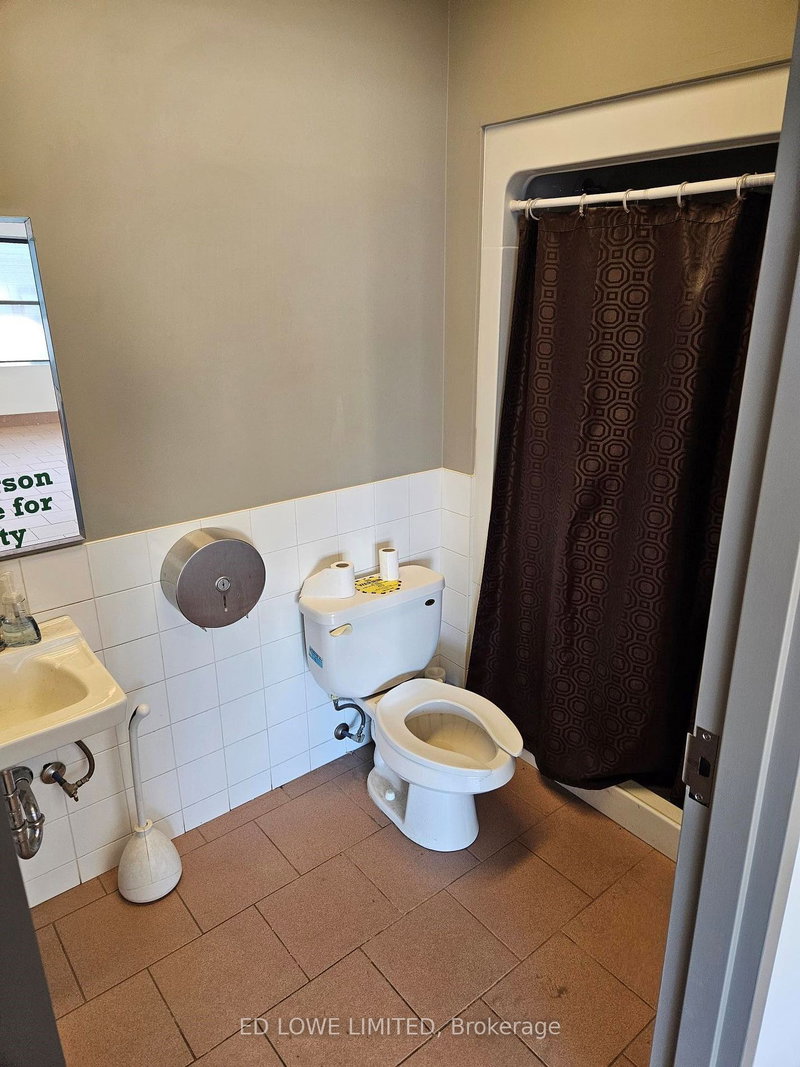 69 Saunders Rd, Barrie, L4N 9A7 | Image 2