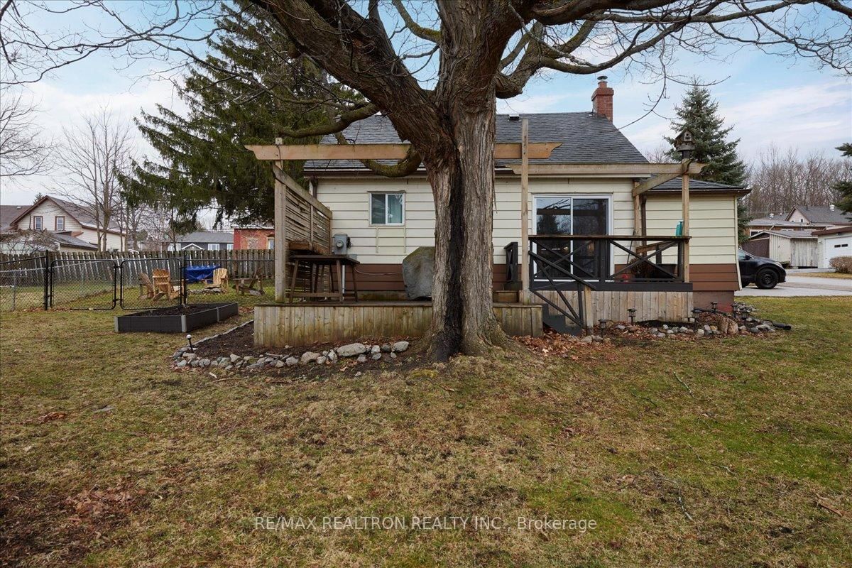 Listing Image 22