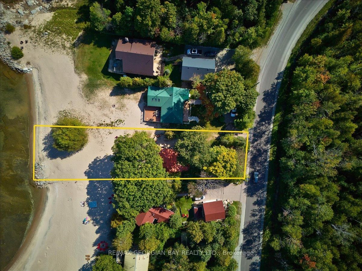 Detached House sold at 1777 Champlain Road, Tiny, Rural Tiny, L9M 0B6 - MLS: S8125598