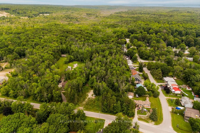 264 Peek-A-Boo Tr, Tiny, L9M 0B3 | Image 3