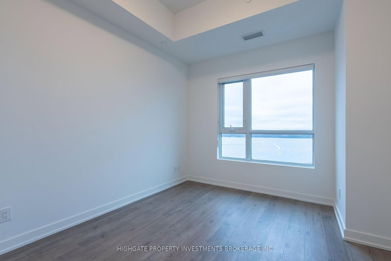 1109 - 56 Lakeside Terr, Barrie, L4M 7B9 | Image 2