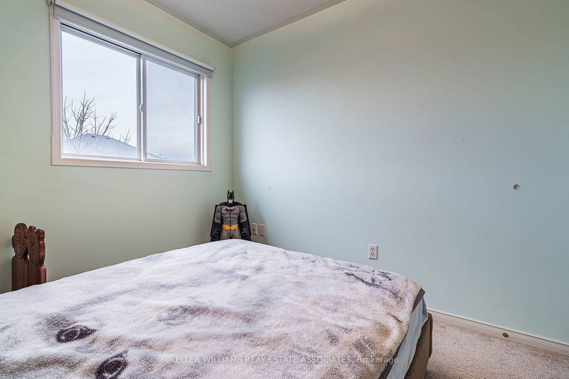 186 Pickett Cres  Barrie, L4N 8C2 | Image 23