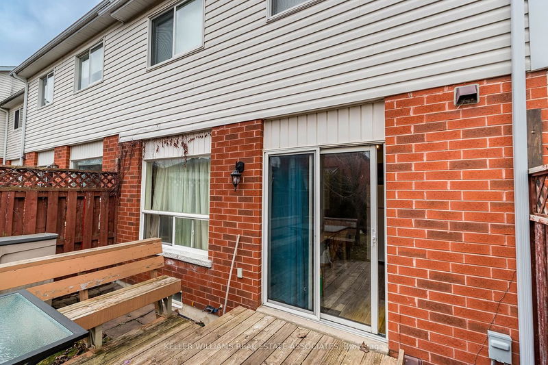 186 Pickett Cres  Barrie, L4N 8C2 | Image 39