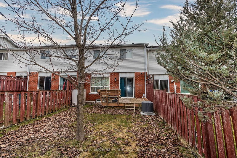 186 Pickett Cres  Barrie, L4N 8C2 | Image 40